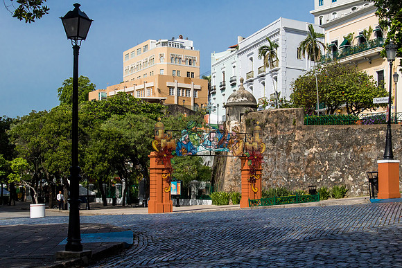 Feliz Navidad, Old San Juan