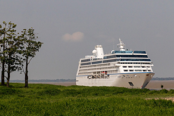 No, we are not aground!