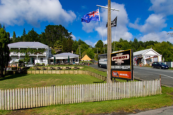 Puhoi, NZ