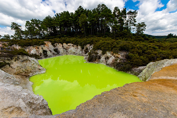 Devil's Bath, Wai-O-Tapu, NZ