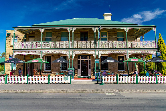 Richmond Arms Hotel
