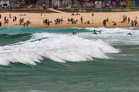 Bondi Beach Curl