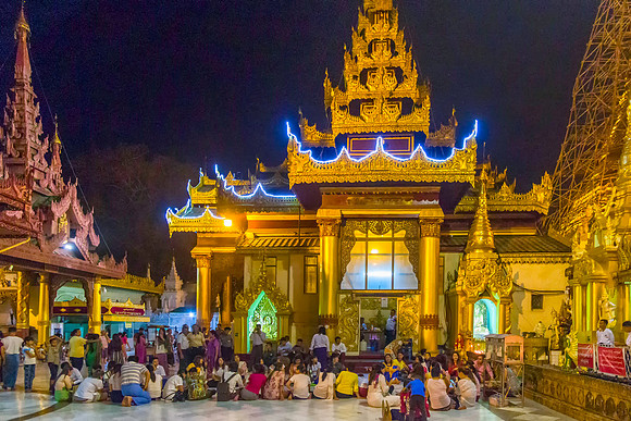 Shwedagon Pagoda, Yangon, Myanmar