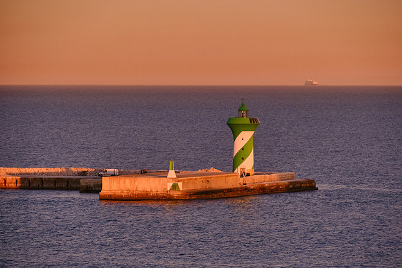 Puerto Barcelona Light