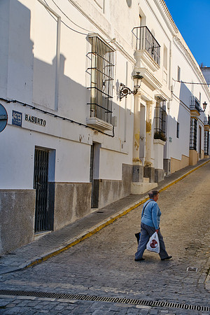 Coming home from the Market, Medina Sidonia, Spain