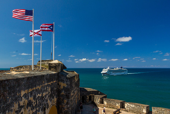 Cruising to El Morro